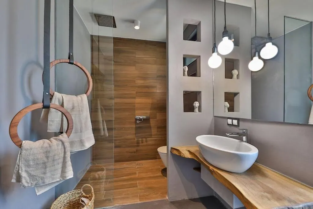 Top Central Design, 2 Bedroom, Ndk, Free Secured Parking Sofia Apartment